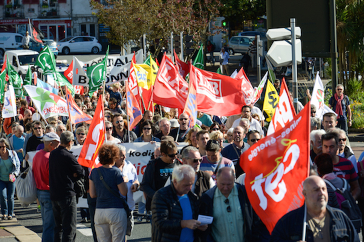 Ospitaleko CGTko kideak LAB sindikatuarekin batera parte hartu dute manifestazioan. ©Isabelle Miquelestorena