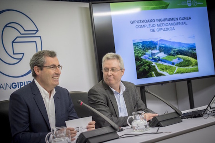 Markel Olano y José Ignacio Asensio no han ocultado su alegría por la adjudicación de la incineradora. (Gorka RUBIO/ARGAZKI PRESS)