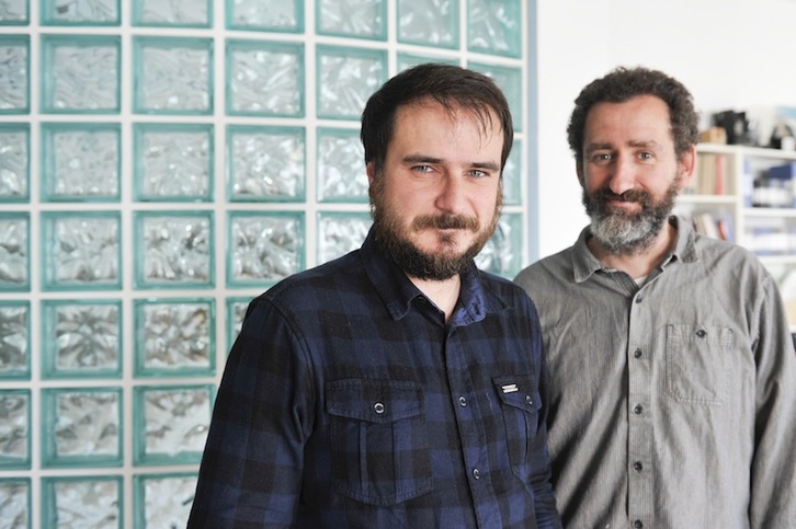 Aitor Arregi eta Jon Garaño, ‘Handia’ filmaren zuzendariak. (Idoia ZABALETA/ARGAZKI PRESS)