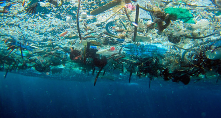 Los océanos de todo el mundo están llenos de plástico