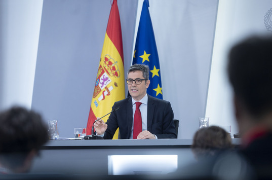 El ministro español de la Presidencia, Justicia y Relaciones con las Cortes, Félix Bolaños, en el acto de hoy.