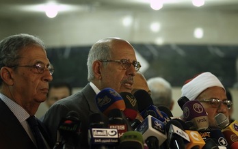 Representantes de la reunión en la rueda de prensa posterior. (Mohammed ABED/AFP)