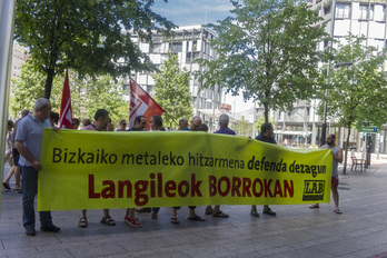 Protesta sindical ante la patronal del Metal de Bizkaia