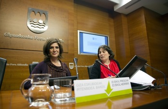 Helena Franco e Itziar Miner han presentado el nuevo Impuesto sobre el Beneficio de Sociedades. (Juan Carlos RUIZ / ARGAZKI PRESS)
