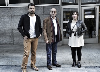 Ander Rodríguez, Martin Garitano y Larraitz Ugarte, antes de entrar al TSJPV. (ARGAZKI PRESS)