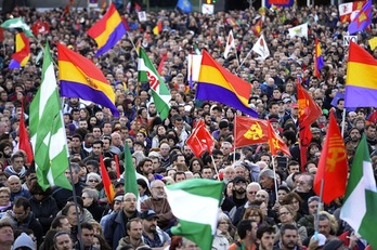 Decenas de miles de personas han participado en la movilización. (Gerard JULIEN/AFP PHOTO)