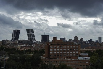 17 personas permanecen ingresadas en el hospital Carlos III de Madrid. (Pedro ARMESTRE/AFP)