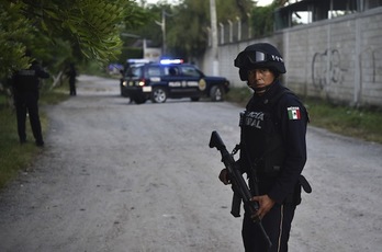 Un agente de la Policía Federal, en la ciudad mexicana de Iguala. (Yuri CORTEZ/AFP PHOTO)