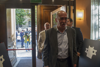 Garitano acudió la seman pasada a la asamblea de Kutxa para censurar la privatización de la caja. (Andoni CANELLADA / ARGAZKI PRESS)