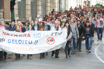Manifestación en Iruñea contra el TTIP. (ARGAZKI PRESS)
