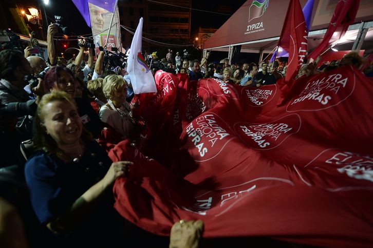Seguidores de Syriza celebran la victoria electoral. (AFP)