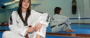 Nuria Amezcua: "Gogorra da taekwondoa bigarren plano batean uztea nazioarteko txapelketetan parte hartzen ari zarenean"