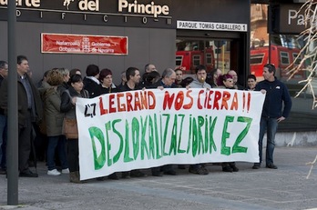 Concentración de los trabajadores de Legrand. (Iñigo URIZ/ARGAZKI PRESS)