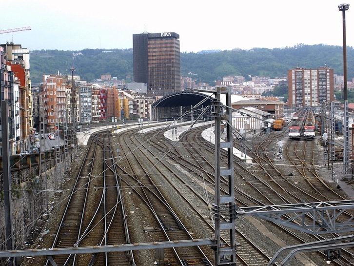 Lakua y Madrid  analizan los accesos y estaciones del TAV en las tres capitales de la CAV. (IREKIA)