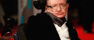 Pi zenbakiaren egunean jaio zen Albert Einstein eta zendu da Stephen Hawking