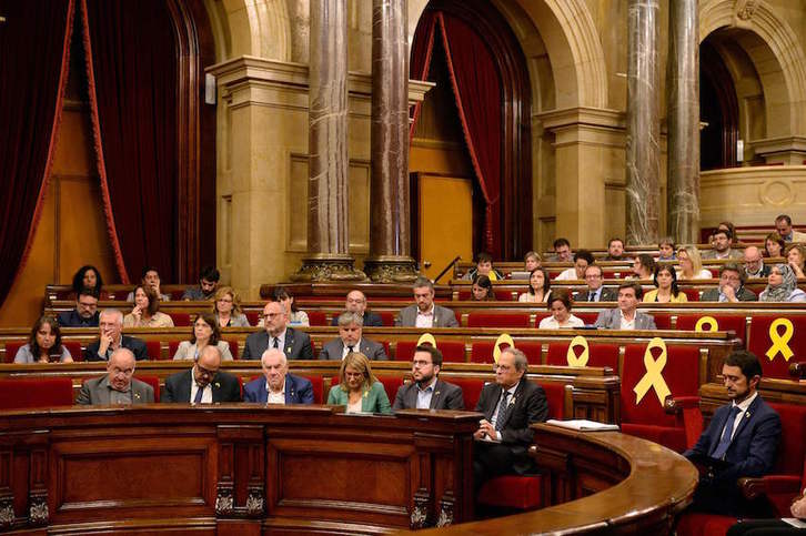 Imagen del pleno de de la semana pasada en el Parlament. (Josep LAGO/AFP)