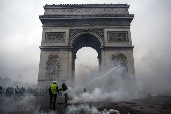 París vivió ayer una jornada de altercados. (Abdulmonam EASSA/AFP)