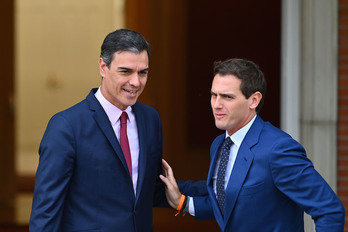 Pedro Sánchez ha recibido a Albert Rivera en La Moncloa. (Gabriel BOUYS/AFP)