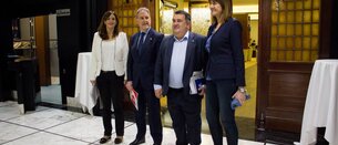 Los candidatos del PSE en Bilbo, Donostia y Gasteiz abogan por pactos y hacen guiños al PNV