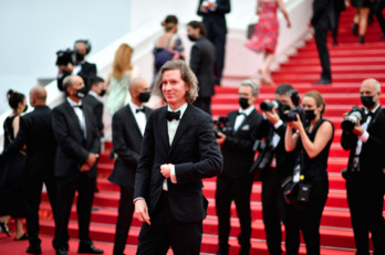 Wes Anderson se dejo ver por Cannes con su afrancesada película. (NAIZ)