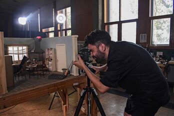 El director chileno Hugo Covarrubias, en su estudio en Santiago.