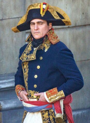 Joaquin Phoenix caracterizado como Napoleón en el largometraje de Ridley Scott.