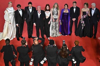 El equipo de ‘Oh Canadá’ posa en la alfombra roja de Cannes. 